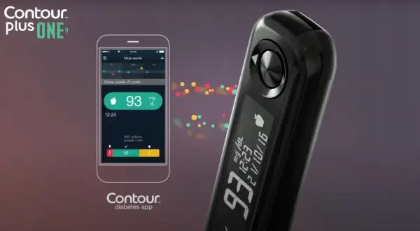 Glukometr Contour Plus ONE i aplikacja mobilna pokazują wynik 93 mg/dL. Instrukcja obsługi jest dostępna w aplikacji.