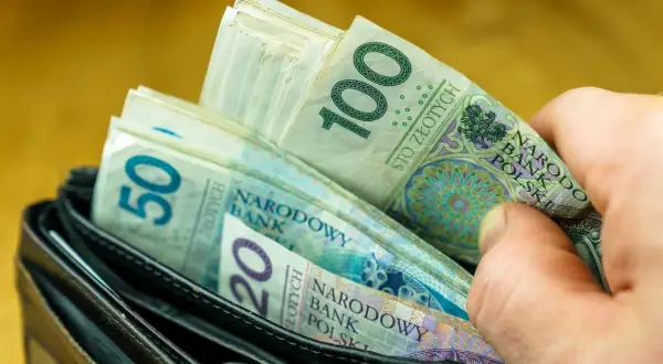Czy sklejony banknot jest ważny? Oto, co musisz wiedzieć o jego wartości