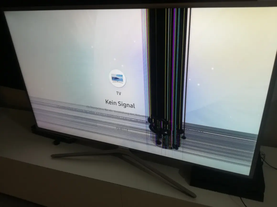 Uszkodzona matryca w TV, pionowe paski i poziome zakłócenia. Czy da się to naprawić?
