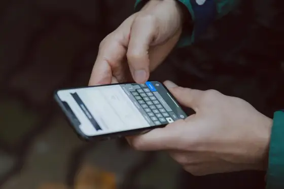 Instrukcja obsługi smartfona: przewodnik krok po kroku dla każdego